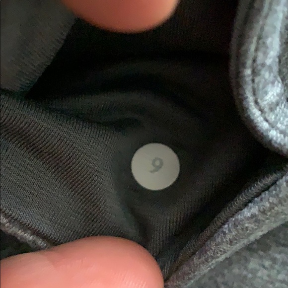 3/4 heather grey lulus! Size 6! - Picture 3 of 3